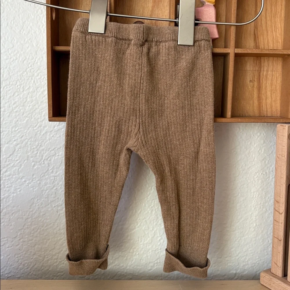 Colored Organics Cream Cotton Bodysuit + Zara Tan Knit Leggings